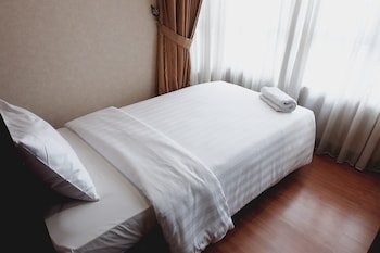 2br prestige dharmawangsa essence apartment suites