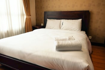 2br prestige dharmawangsa essence apartment suites