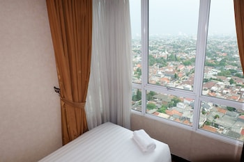 2br prestige dharmawangsa essence apartment suites