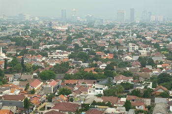 2br prestige dharmawangsa essence apartment suites