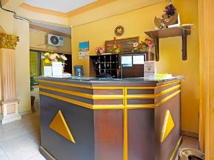 reddoorz near mall ciputra world surabaya