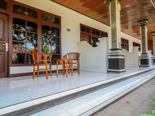 sekar arum riverside resort