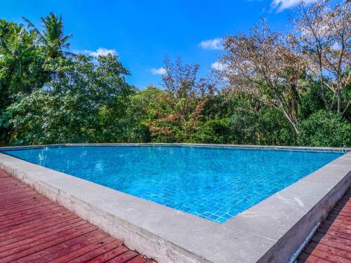 sekar arum riverside resort