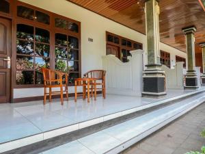 sekar arum riverside resort