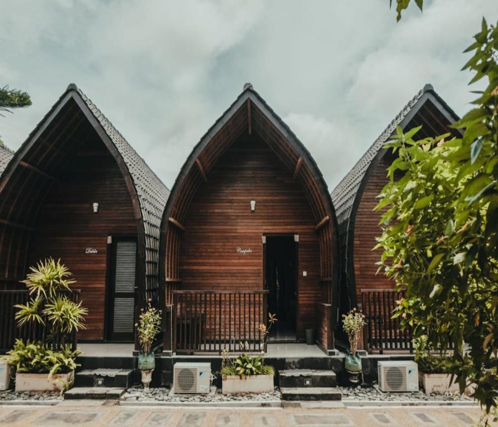 sekar arum riverside resort