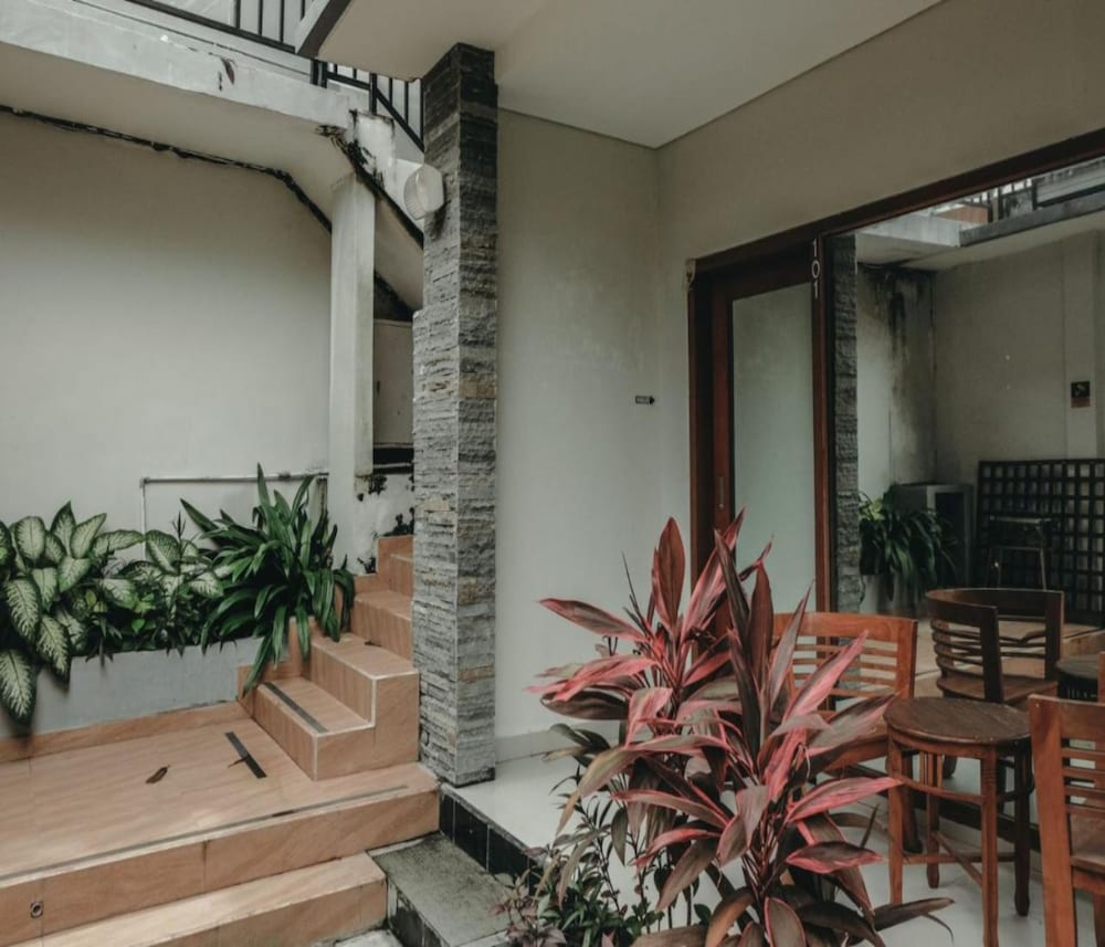 sekar arum riverside resort