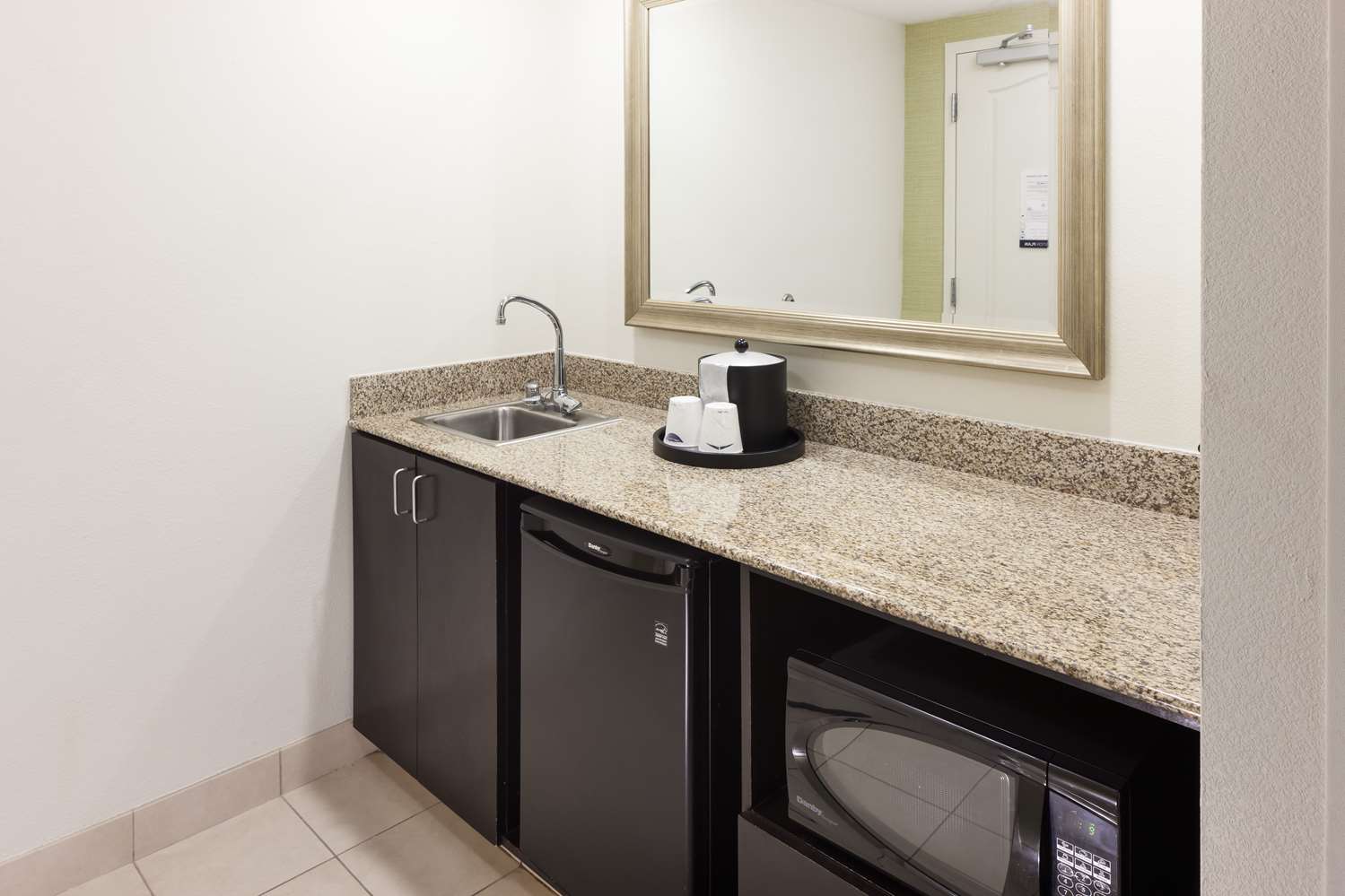 hampton inn and suites gainesville downtown