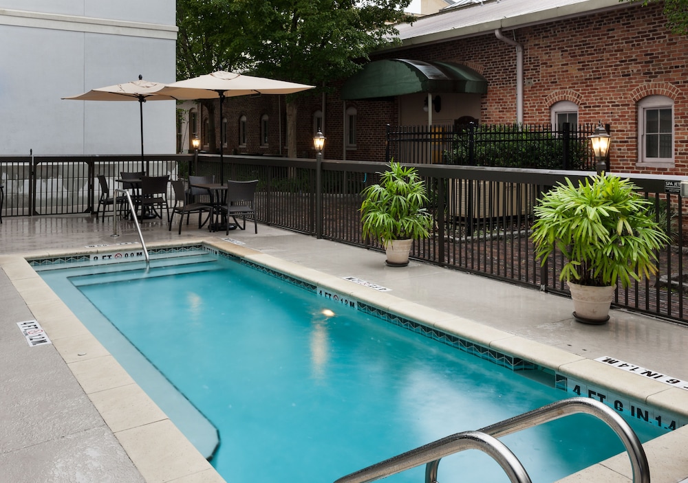 hampton inn and suites gainesville downtown
