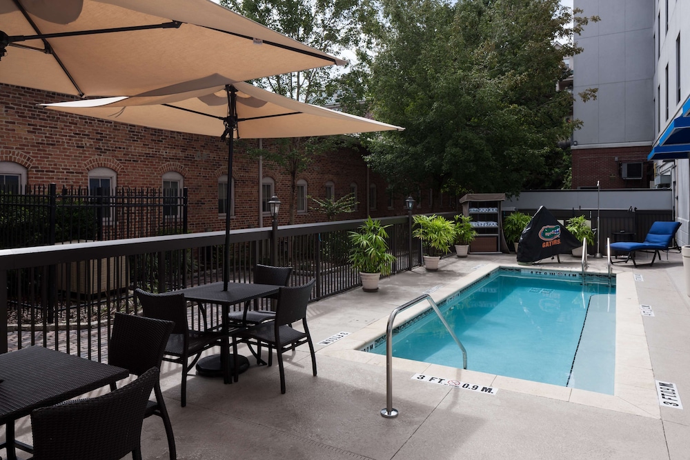 hampton inn and suites gainesville downtown