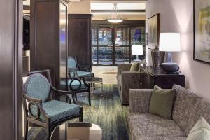 hampton inn and suites gainesville downtown