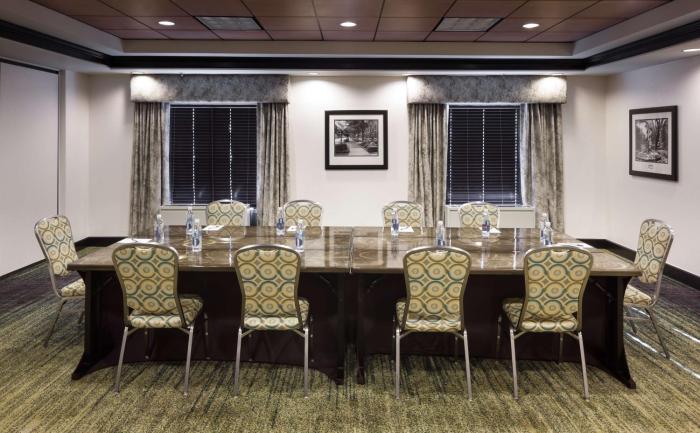 hampton inn and suites gainesville downtown
