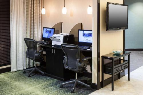hampton inn and suites gainesville downtown