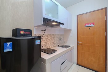 comfy and tidy studio at dave apartment