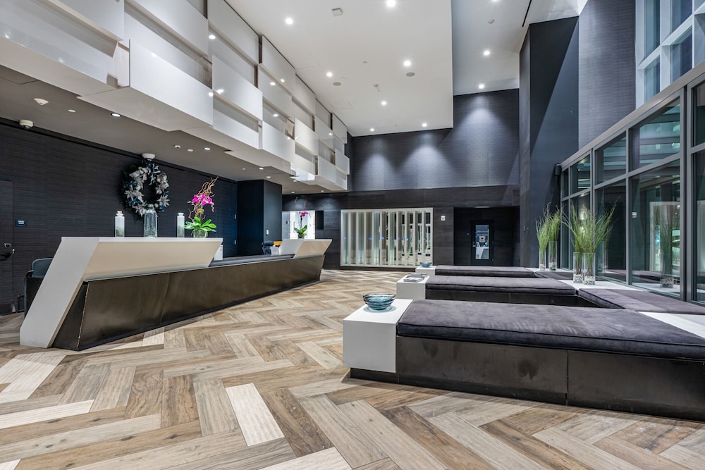 global luxury suites white plains