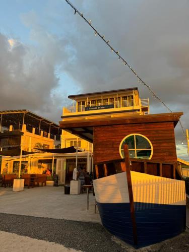 Tropic Of Capricorn - Hostel,Denarau Island>>Coral Coast,2 star