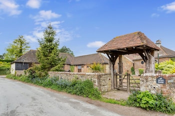 dyke barn barn