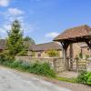 dyke barn barn