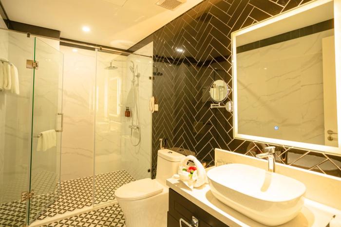 rex quang binh hotel