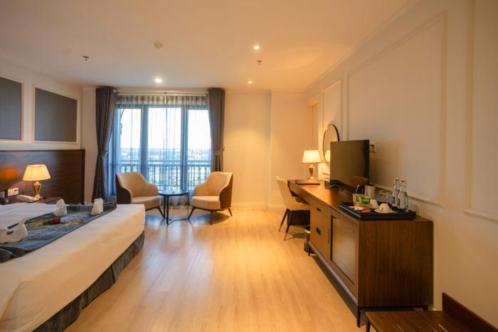 rex quang binh hotel