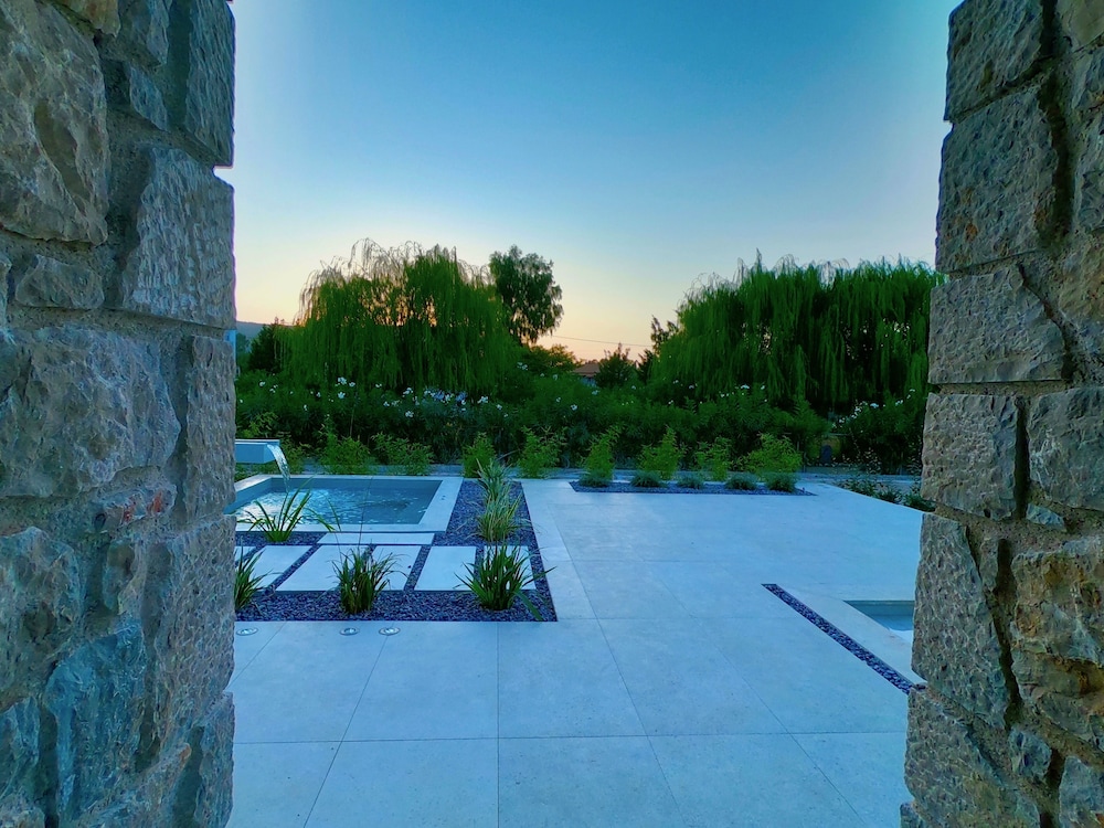 allure retreat villa