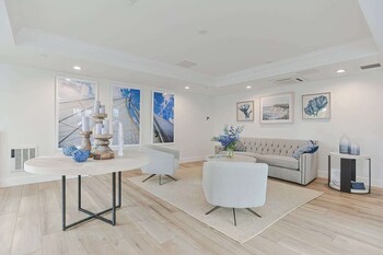 harbourtown suites