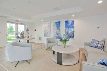 harbourtown suites