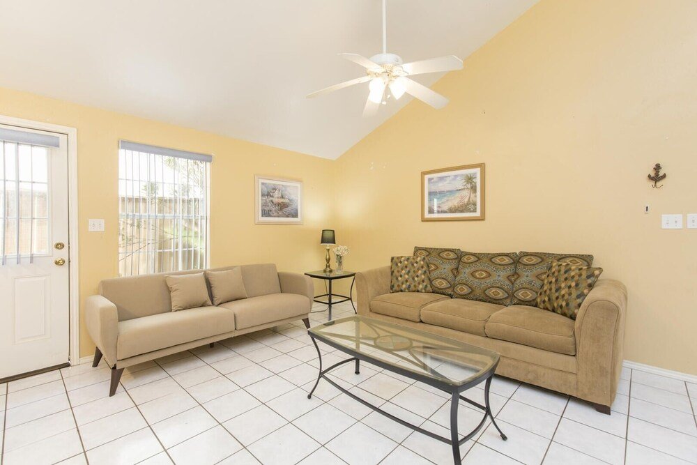 ground floor duplex 1 2 block to beach bbq ok 2 bedroom home by redawning