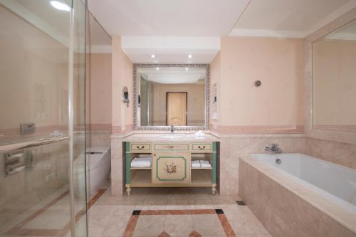 hamp court palace taipei