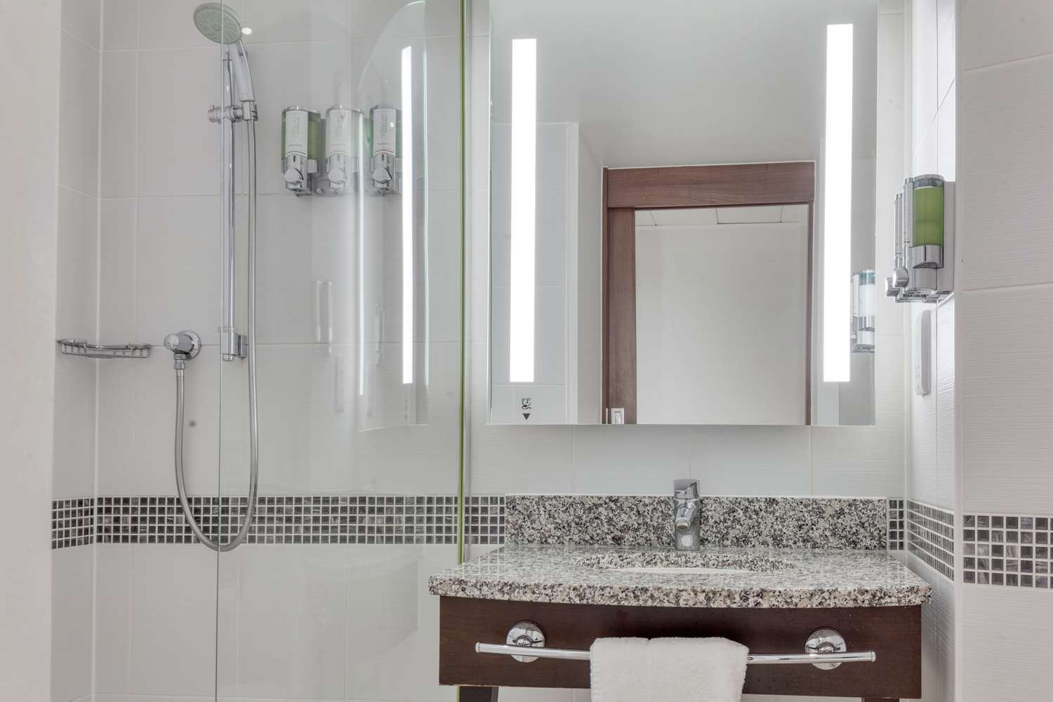 hampton by hilton corby kettering