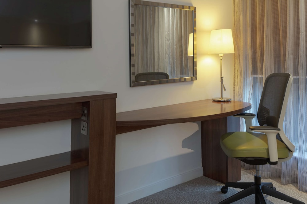 hampton by hilton corby kettering