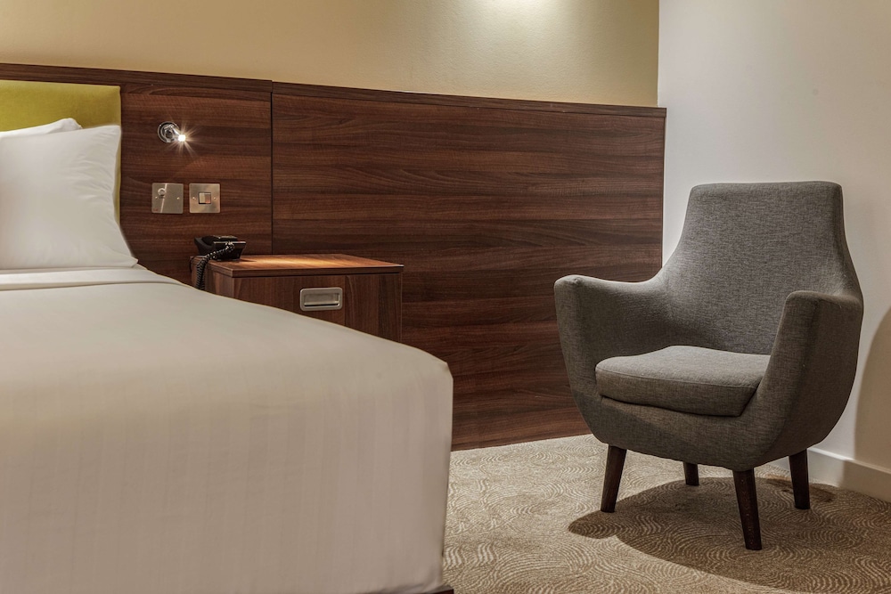 hampton by hilton corby kettering