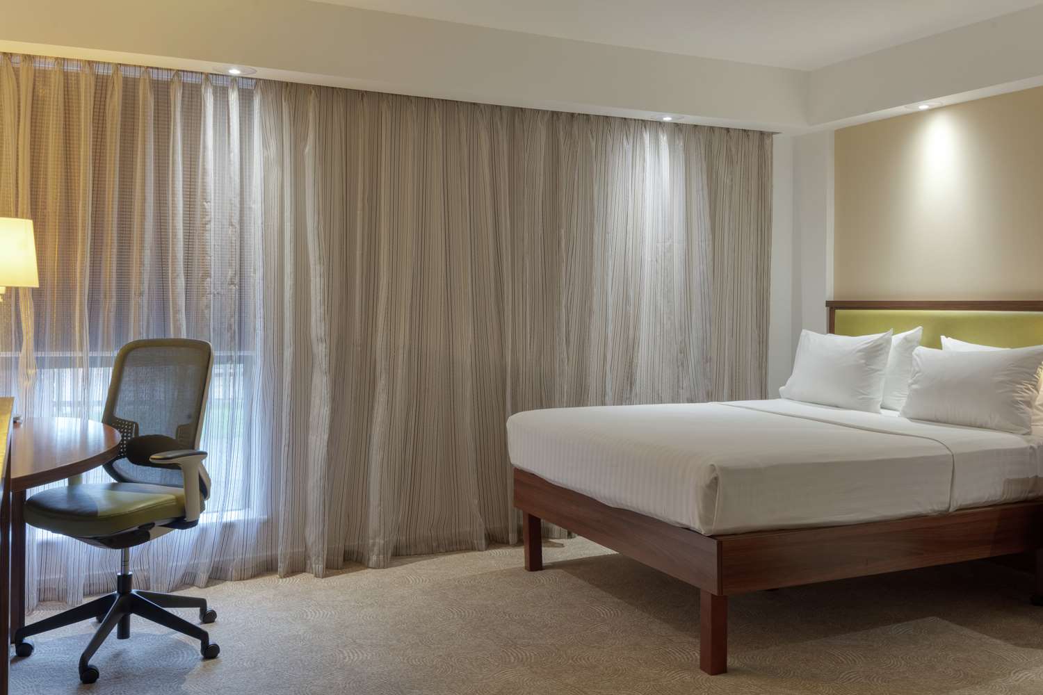 hampton by hilton corby kettering
