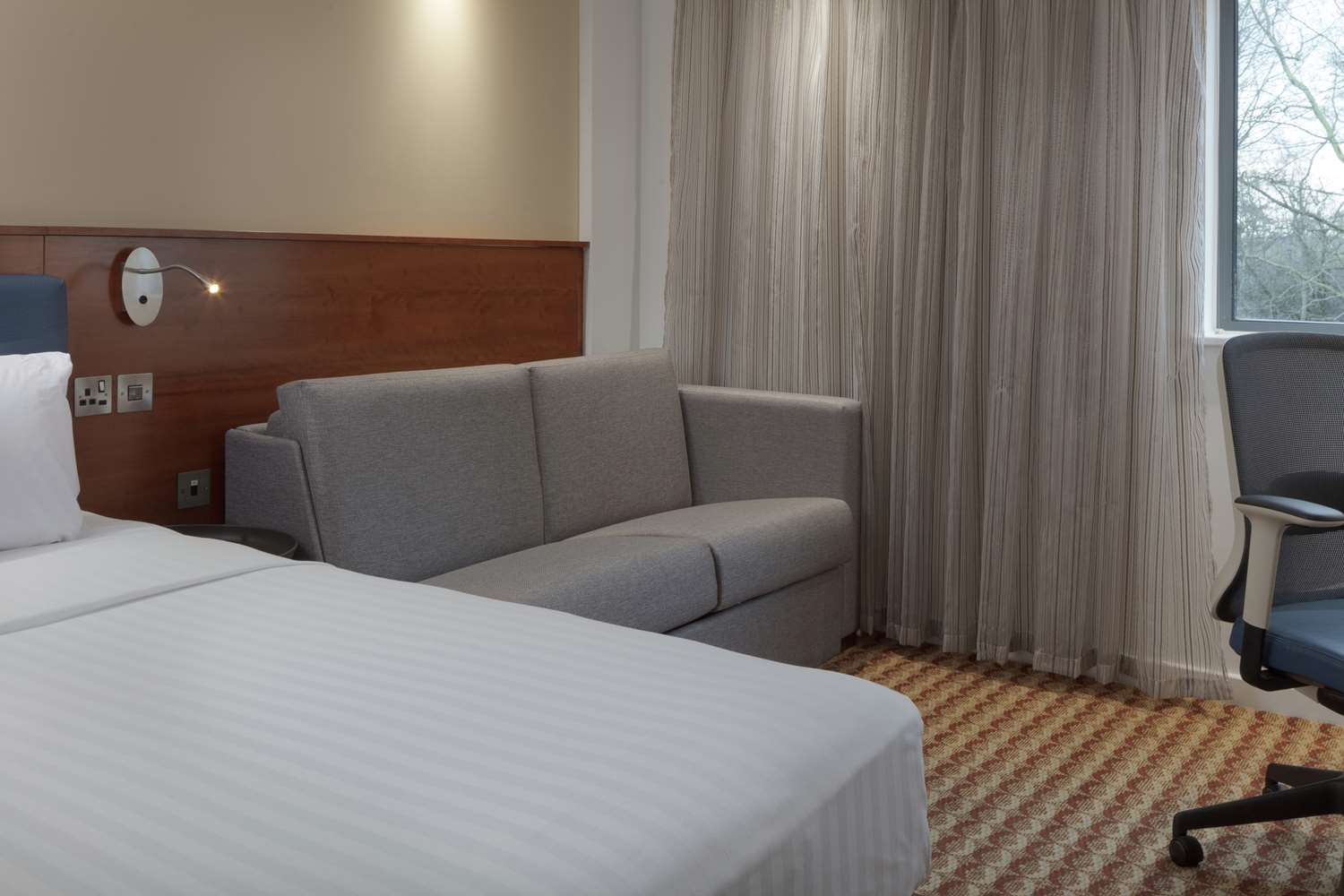 hampton by hilton corby kettering