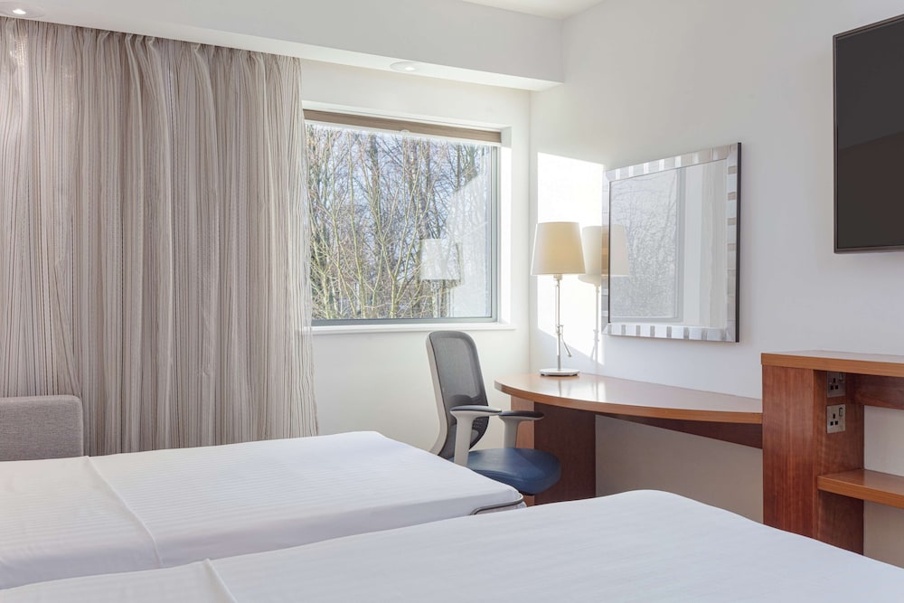 hampton by hilton corby kettering
