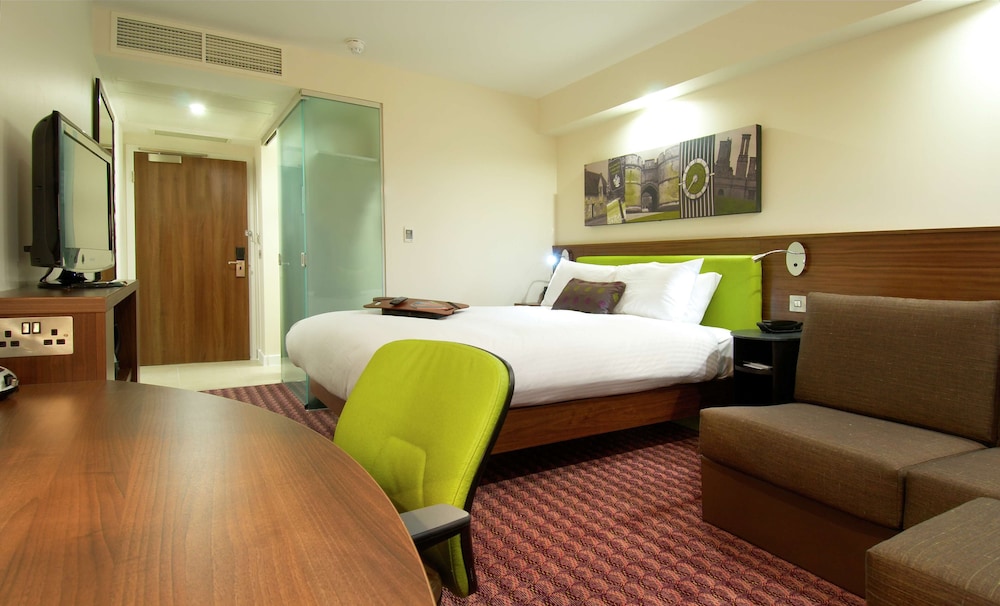 hampton by hilton corby kettering
