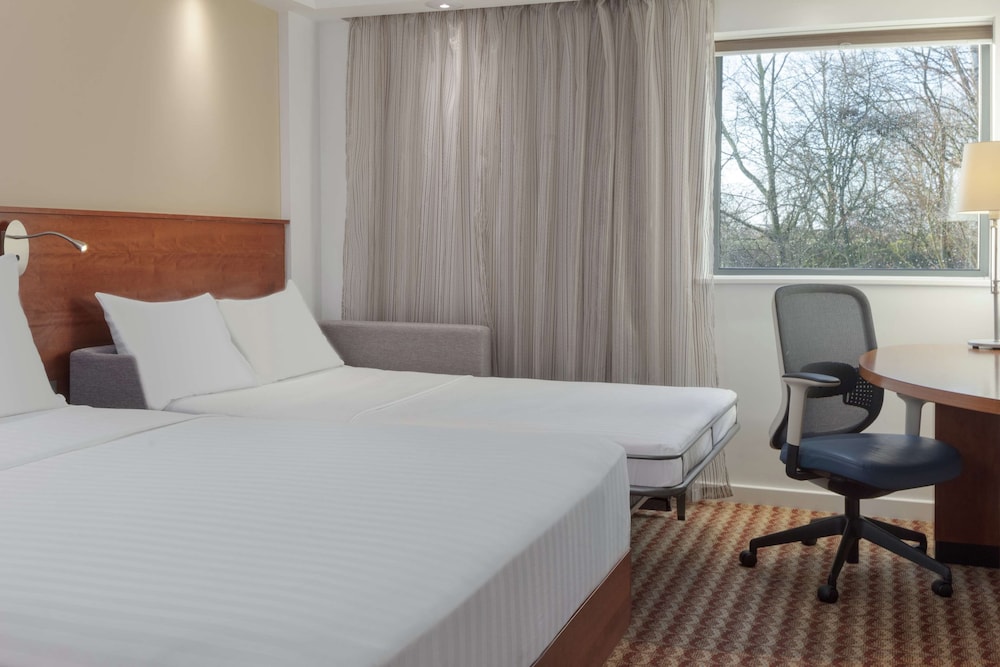 hampton by hilton corby kettering
