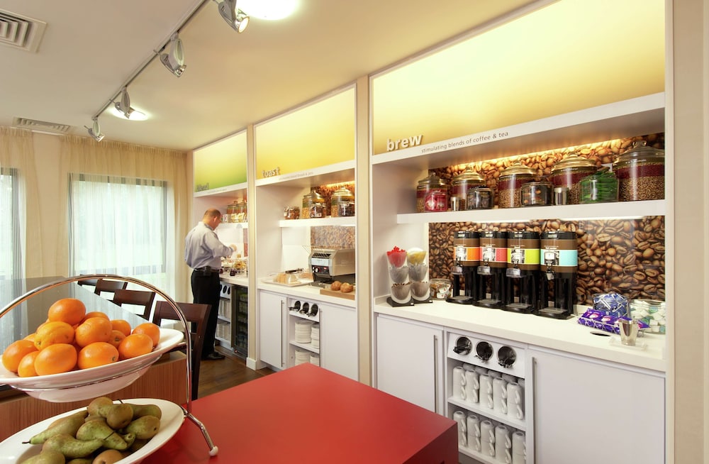 hampton by hilton corby kettering