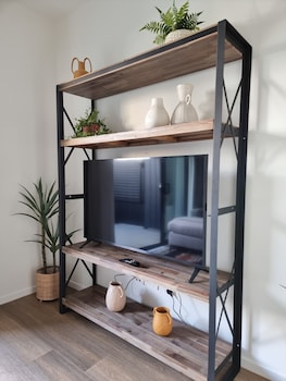 Brand New House By Botany - Parking,,4 star