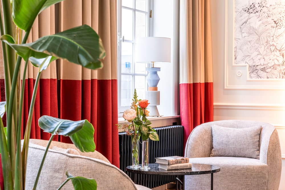 sapphire house antwerp autograph collection