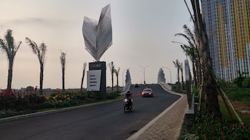 best price 2br apartment springlake summarecon