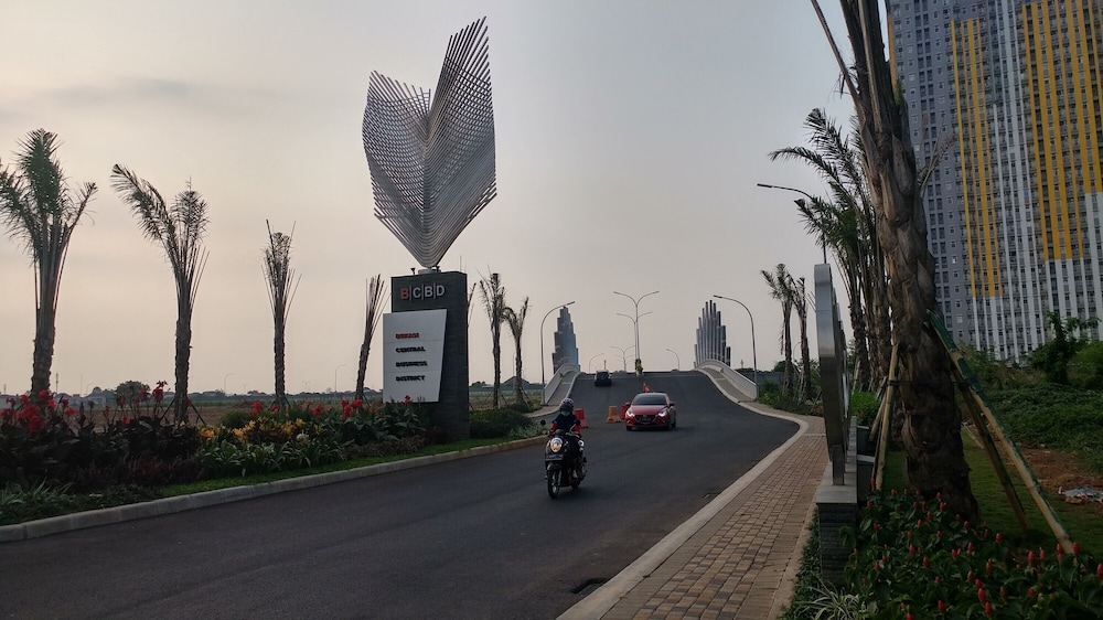 best price 2br apartment springlake summarecon