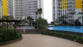 best price 2br apartment springlake summarecon