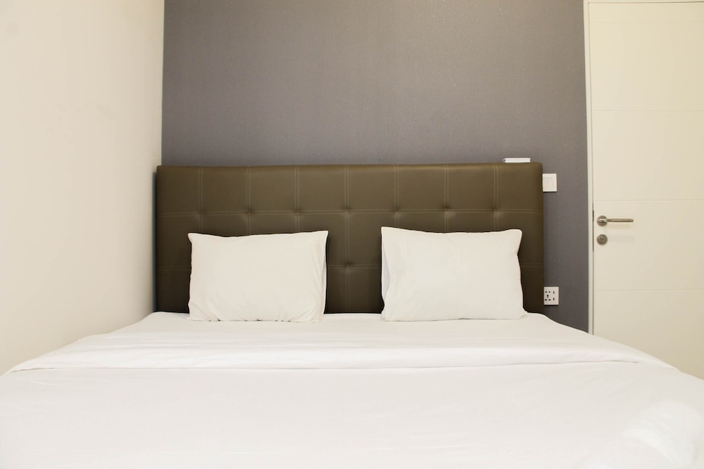 best price 2br apartment springlake summarecon