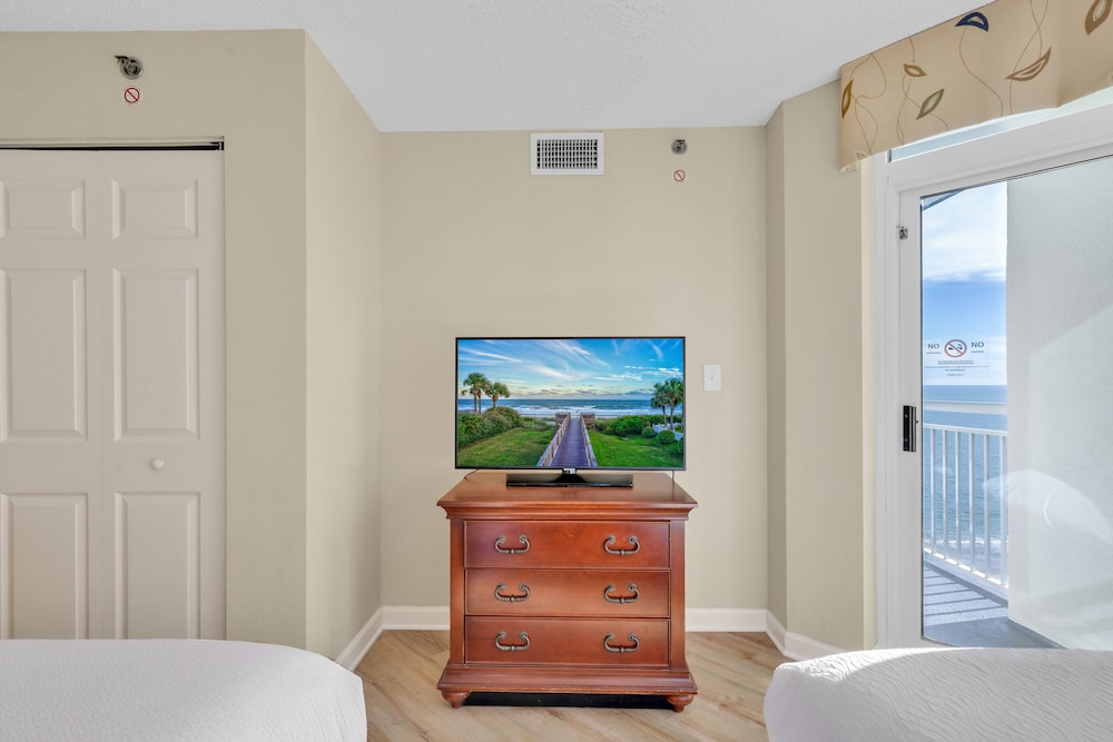 stunning condo with wall to wall windows overlooking ocean