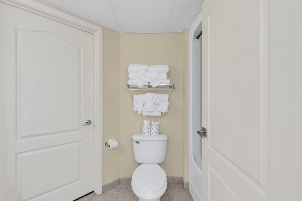 stunning condo with wall to wall windows overlooking ocean