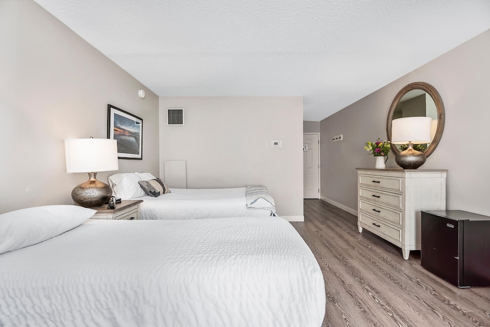 sandy cove third east family deluxe