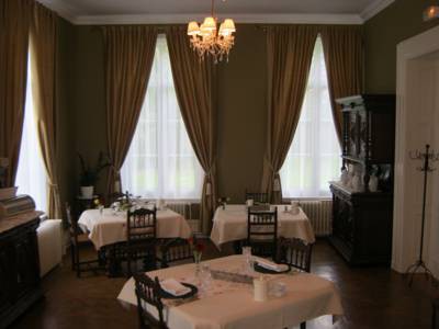 hotel chateau de moulin le comte