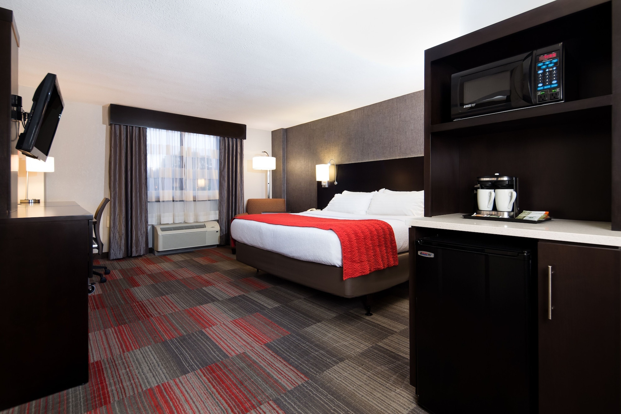 holiday inn milwaukee riverfront by ihg