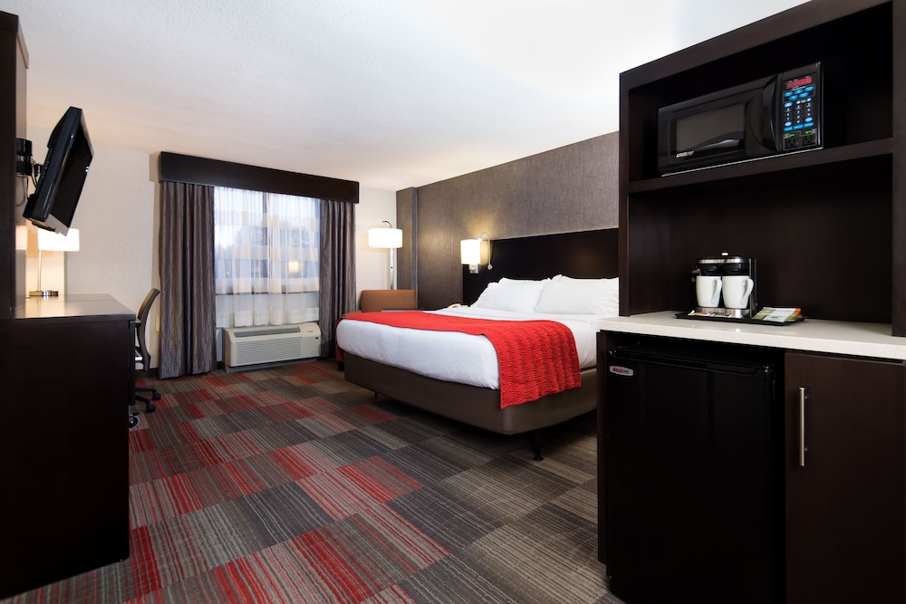 holiday inn milwaukee riverfront by ihg