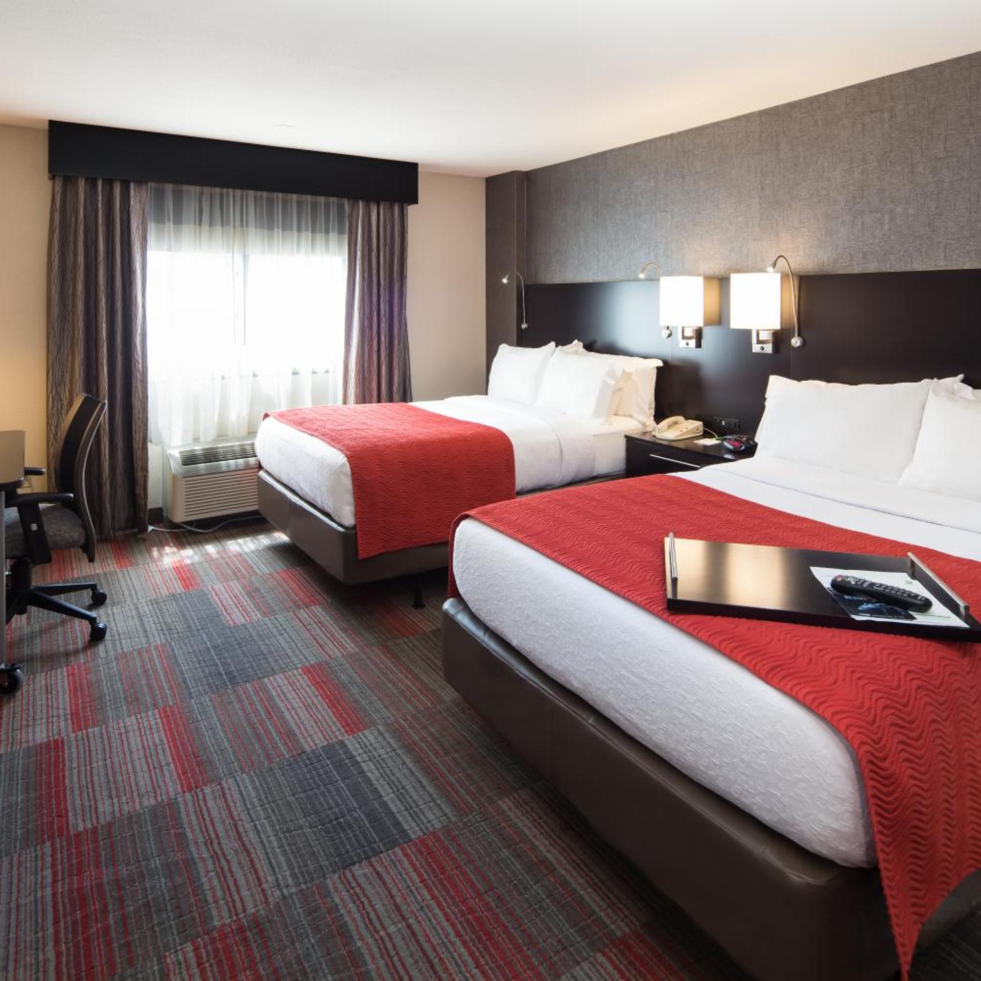 holiday inn milwaukee riverfront by ihg